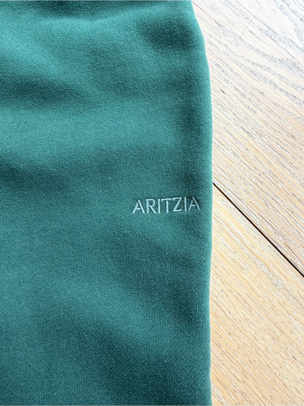 Aritzia Wide-Leg Drawstring Sweatpants in Forest Green - Picture 4 of 5